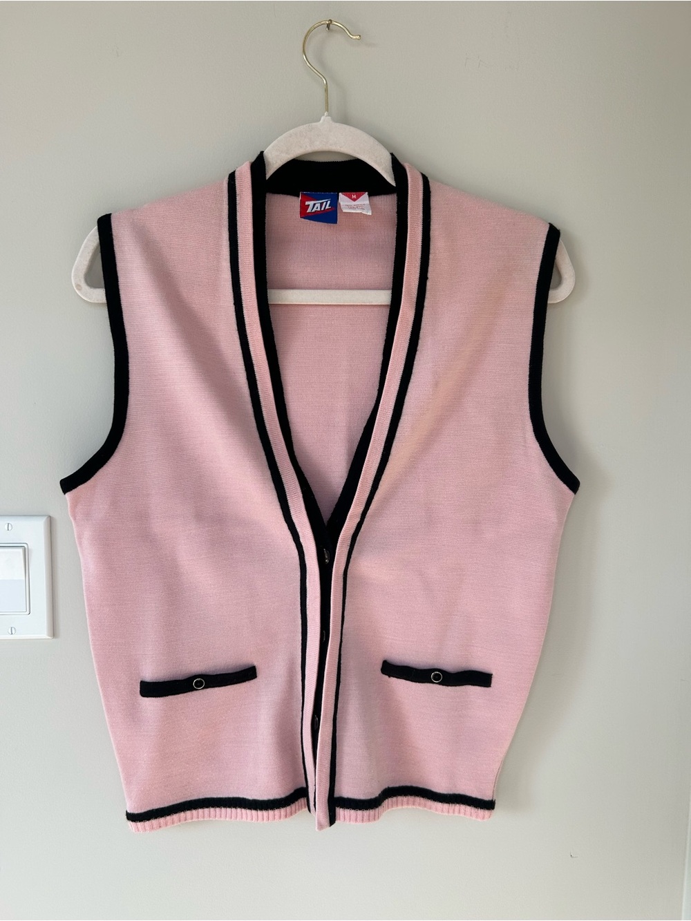 Vintage Tail Pink Sleeveless Knit Vest with Black Trim